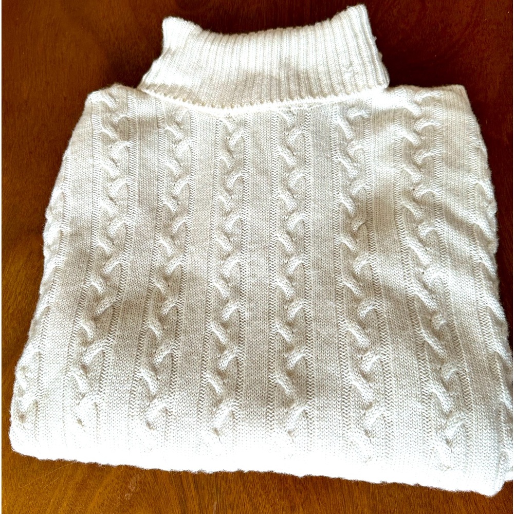 Spier and Mackay Cable Knit Turtleneck in Cream
